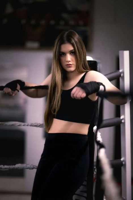 Aufgerollte Handwraps lüften